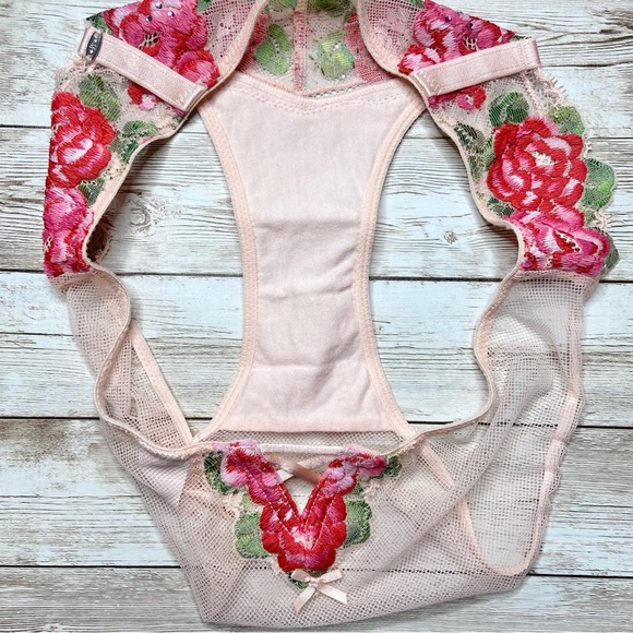 Victoria’s Secret Embroidered Roses with Crystals Corset and Panty Set - Picture 14 of 15